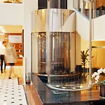 里加利泽内丽笙酒店
