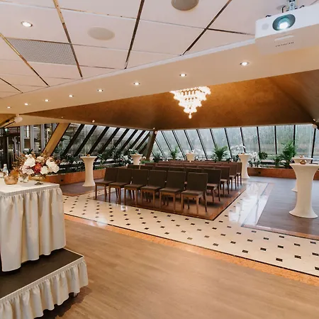 Viesnīca Radisson Blu Ridzene Hotel, Riga